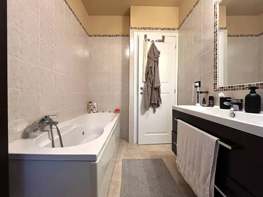 Immagine 17 di Casa indipendente in vendita  in via Martiri di Nassirya trav. I^ a Borgia