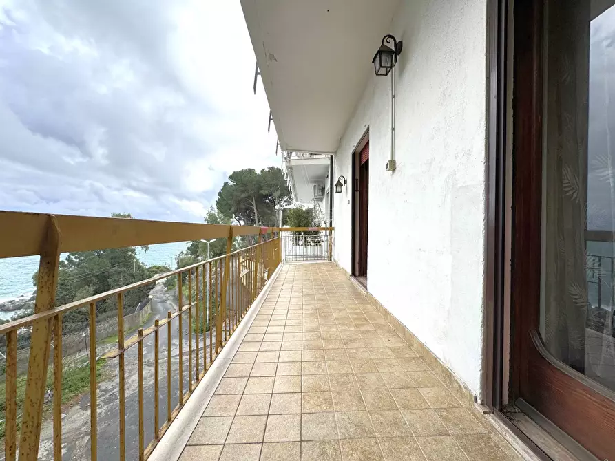 Immagine 5 di Appartamento in vendita  in Via San Martino 53 a Catanzaro