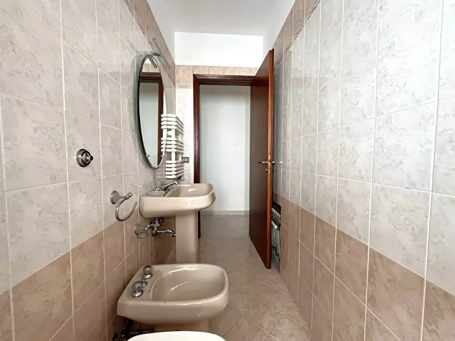 Immagine 15 di Appartamento in vendita  in Via Brigata Catanzaro 12 a Catanzaro