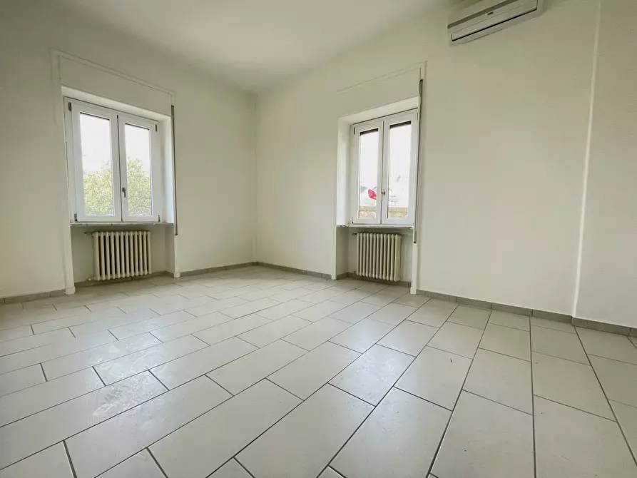 Immagine 12 di Ufficio in affitto  in via Francesco Crispi a Catanzaro