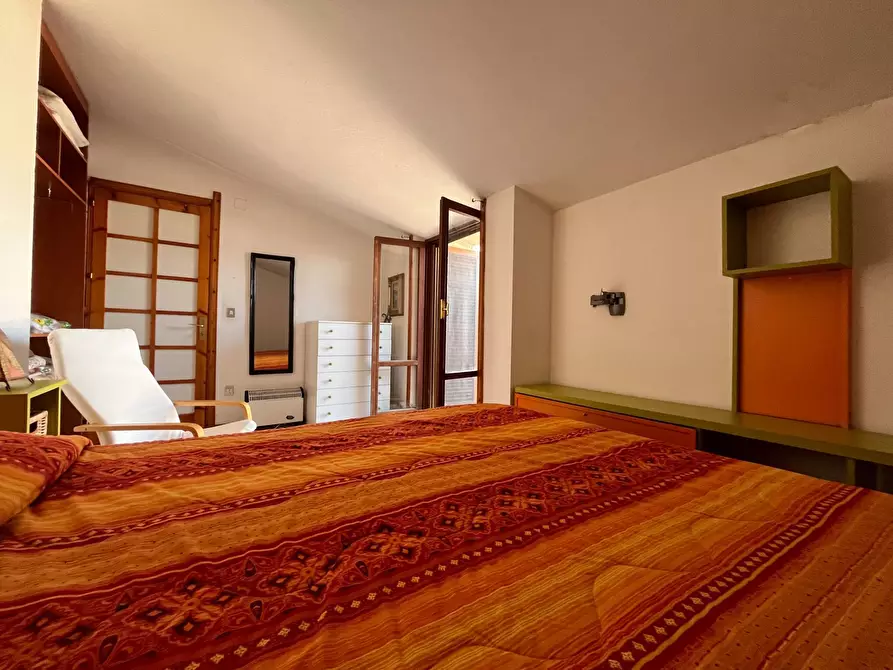 Immagine 15 di Appartamento in vendita  in Viale San Francesco da Paola 1 a Amaroni