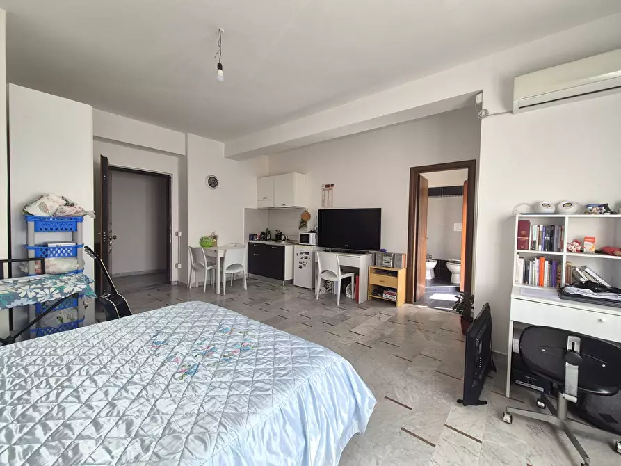 Immagine 3 di Appartamento in affitto  in viale Crotone a Catanzaro
