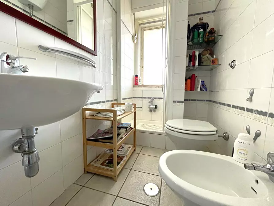 Immagine 8 di Appartamento in vendita  in via Regina Madre 42 a Catanzaro