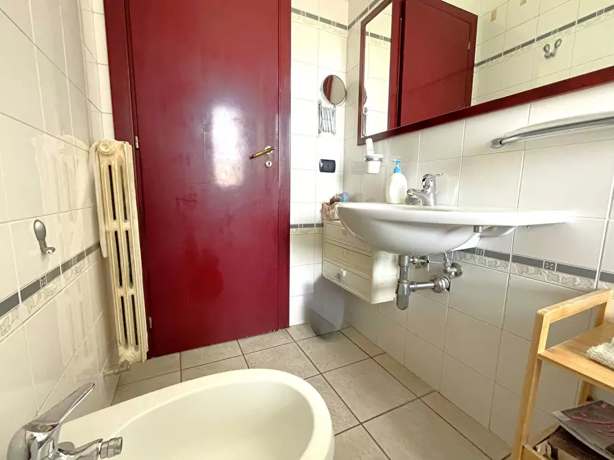 Immagine 9 di Appartamento in vendita  in via Regina Madre 42 a Catanzaro