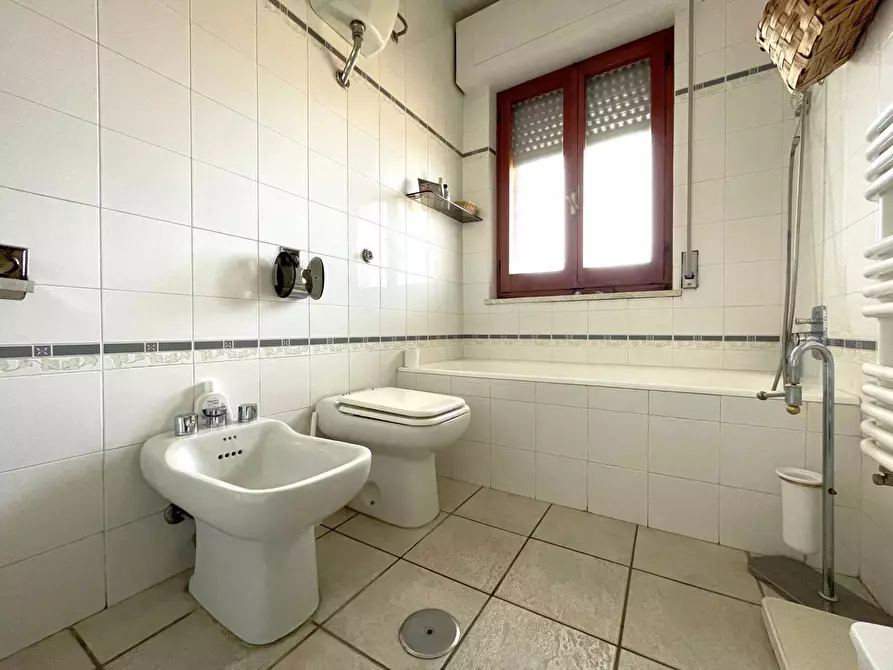 Immagine 14 di Appartamento in vendita  in via Regina Madre 42 a Catanzaro