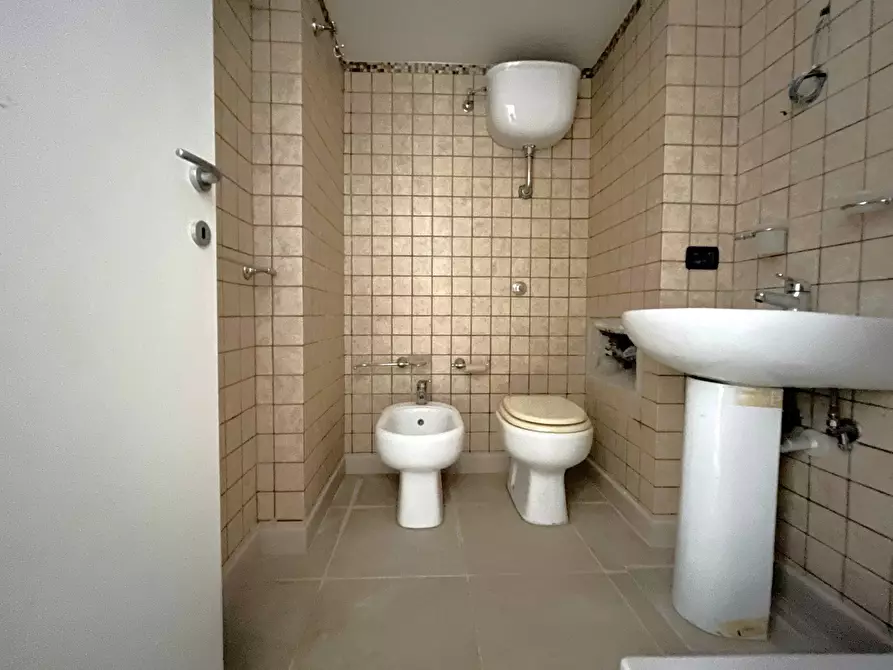 Immagine 4 di Ufficio in vendita  in via Giuseppe Poerio 30 a Catanzaro