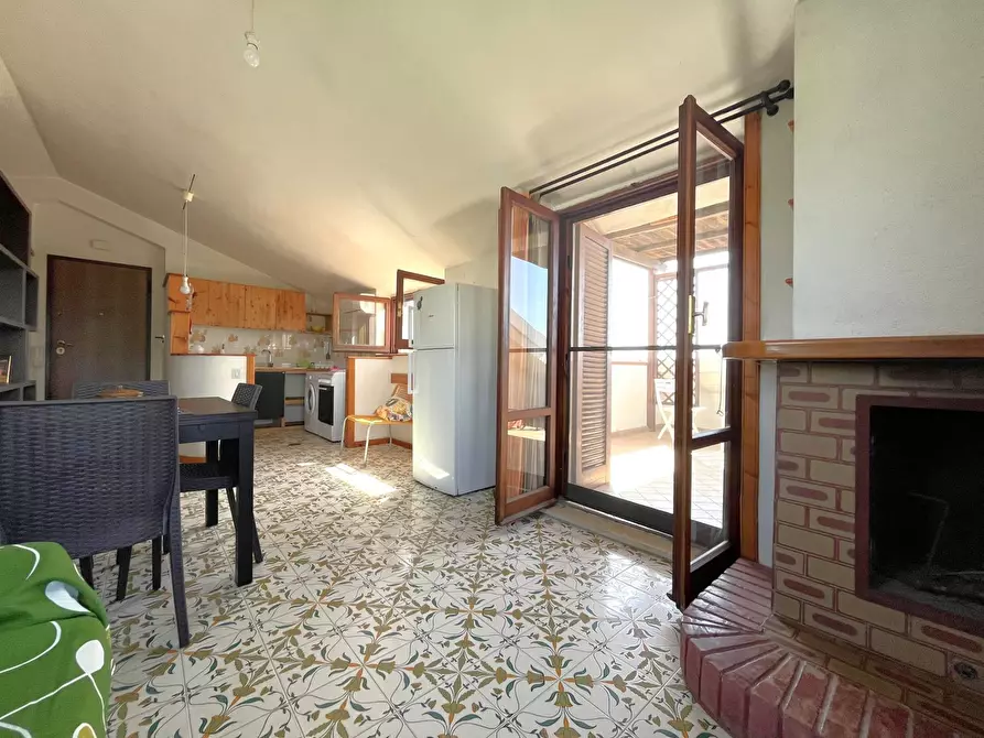 Immagine 3 di Appartamento in vendita  in Viale San Francesco da Paola 1 a Amaroni