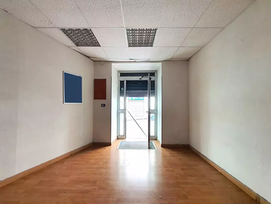 Immagine 5 di Negozio in affitto  in CORSO MAZZINI a Catanzaro