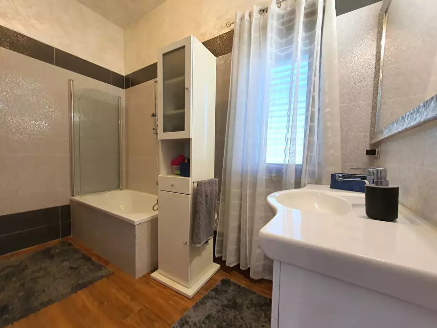 Immagine 11 di Appartamento in vendita  in via Sant'Anna a Amato