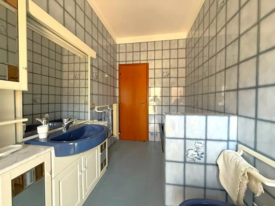 Immagine 8 di Camera in affitto  in via Eraclea a Catanzaro