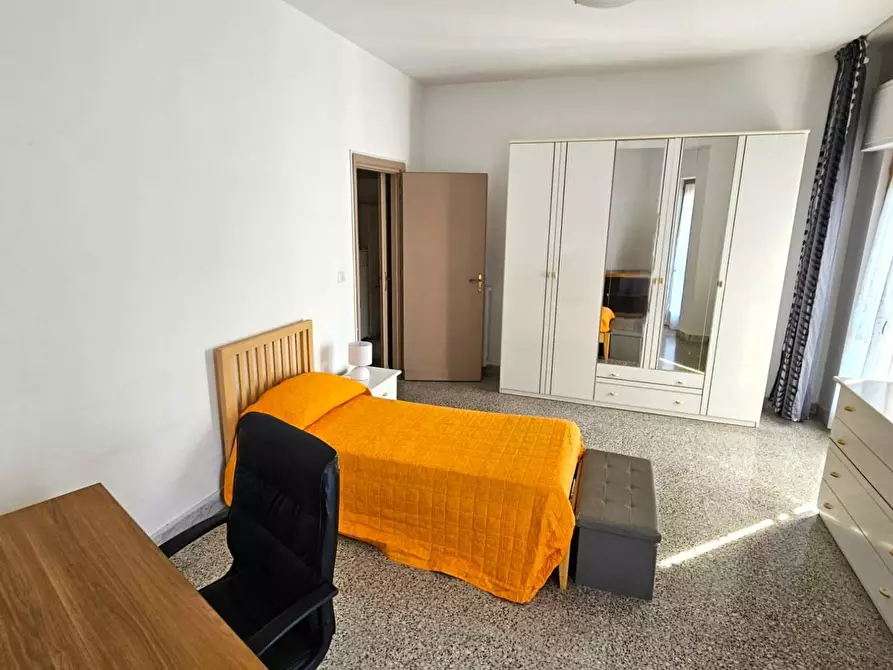 Immagine 2 di Camera in affitto  in viale Tommaso Campanella a Catanzaro