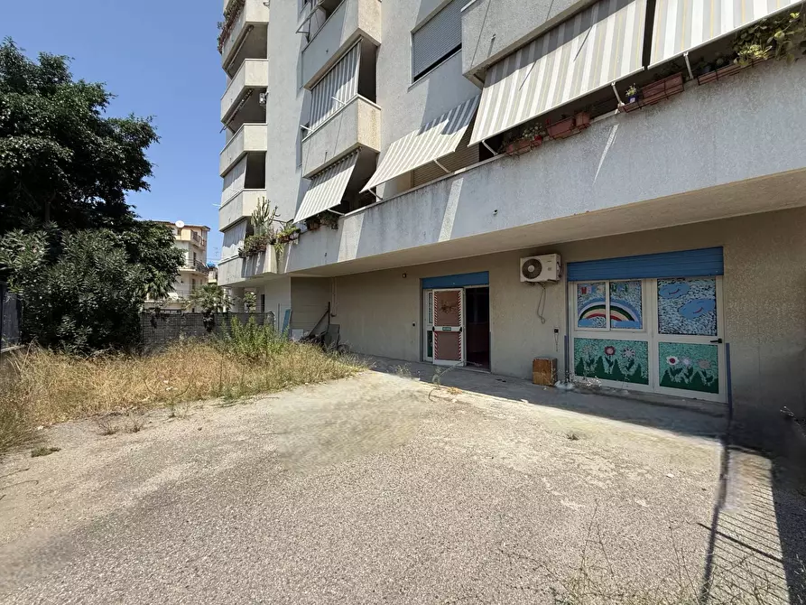 Immagine 14 di Negozio in vendita  in Via Borrace alla Caserma 43/A a Reggio Di Calabria