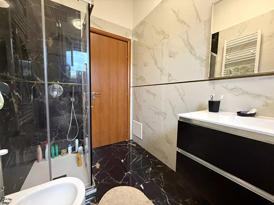 Immagine 14 di Appartamento in vendita  in via della Resistenza a Catanzaro