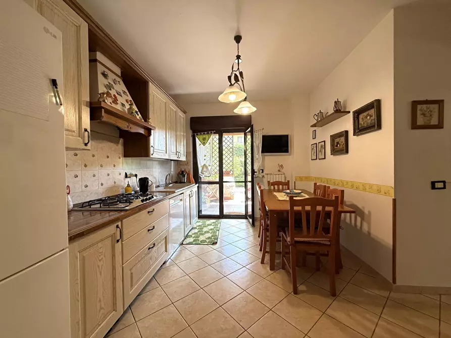 Immagine 7 di Villetta a schiera in vendita  in via Martiri di Nassirya trav. I^ a Borgia