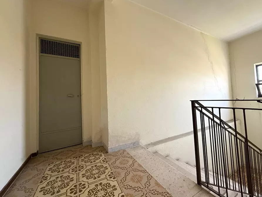 Immagine 9 di Magazzino in vendita  in via Genova a Catanzaro