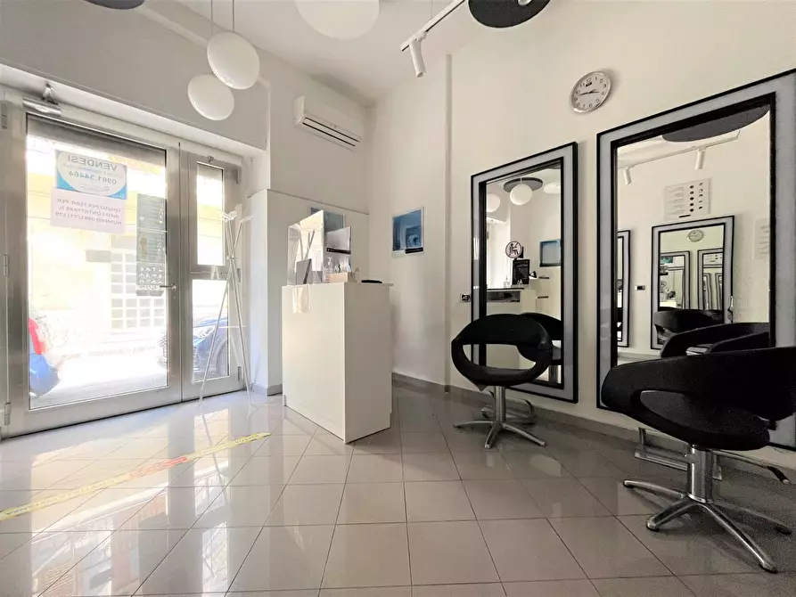 Immagine 1 di Negozio in vendita  in via Zara a Catanzaro