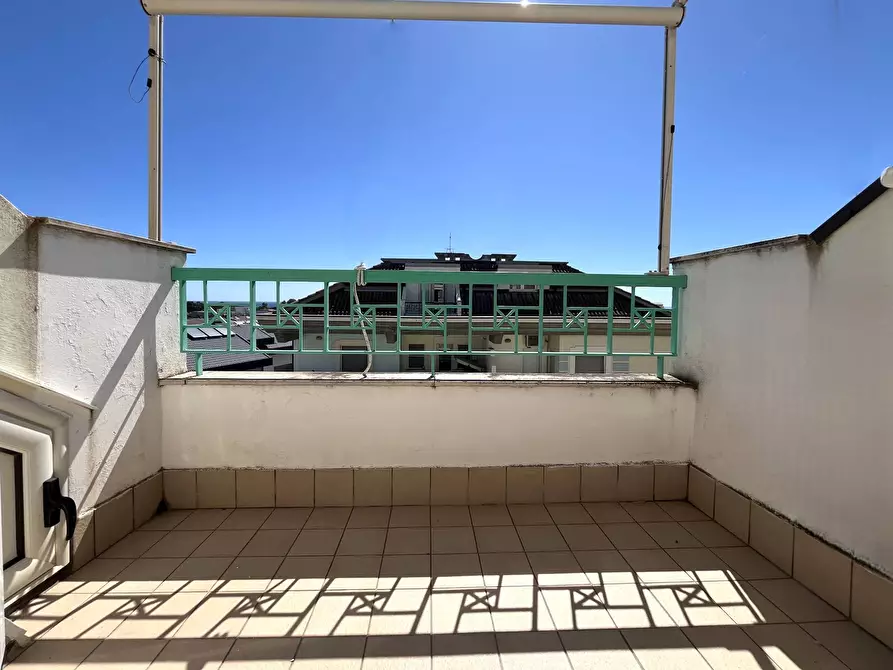 Immagine 10 di Appartamento in vendita  in viale Crotone 169 a Catanzaro