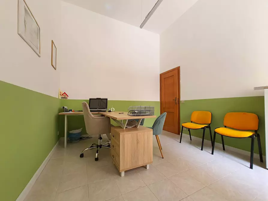 Immagine 4 di Ufficio in affitto  in Via Tommaso Gullì 1 a Catanzaro