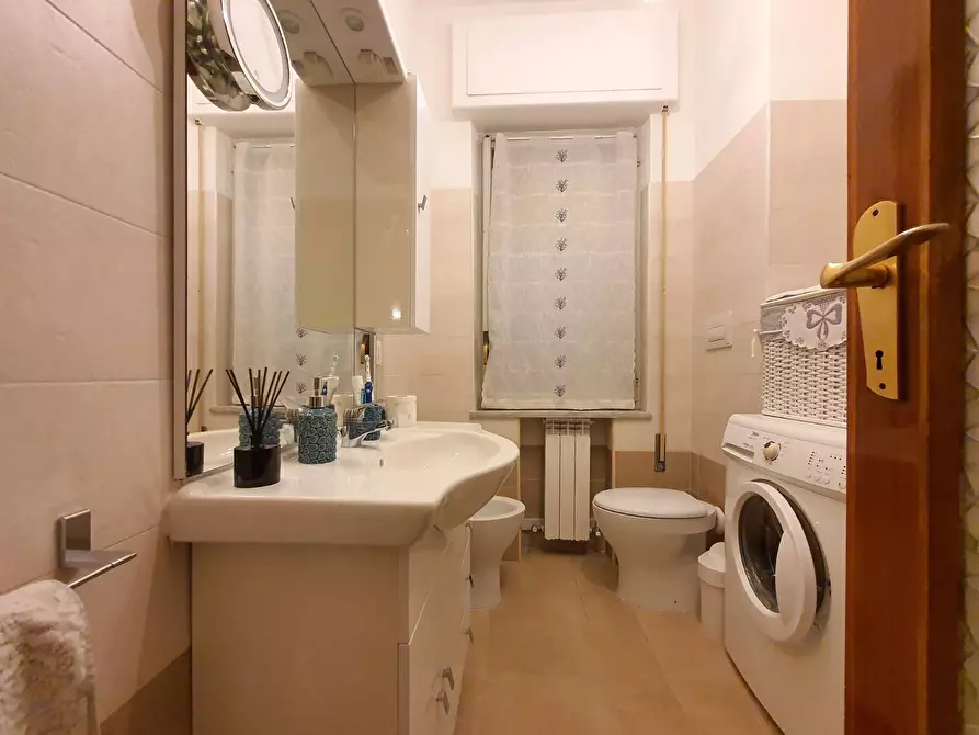 Immagine 9 di Appartamento in vendita  in via Madonna dei Cieli 16 a Catanzaro