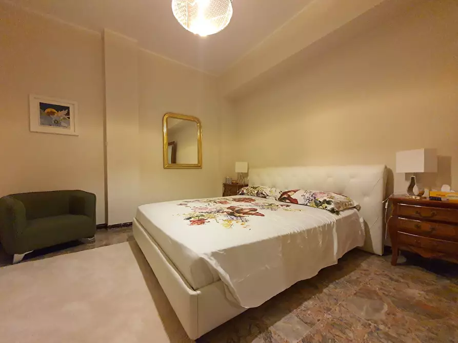 Immagine 19 di Appartamento in vendita  in via Madonna dei Cieli 16 a Catanzaro