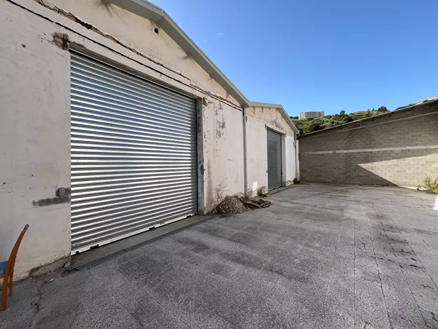 Immagine 1 di Capannone industriale in vendita  in via Lucrezia della Valle a Catanzaro