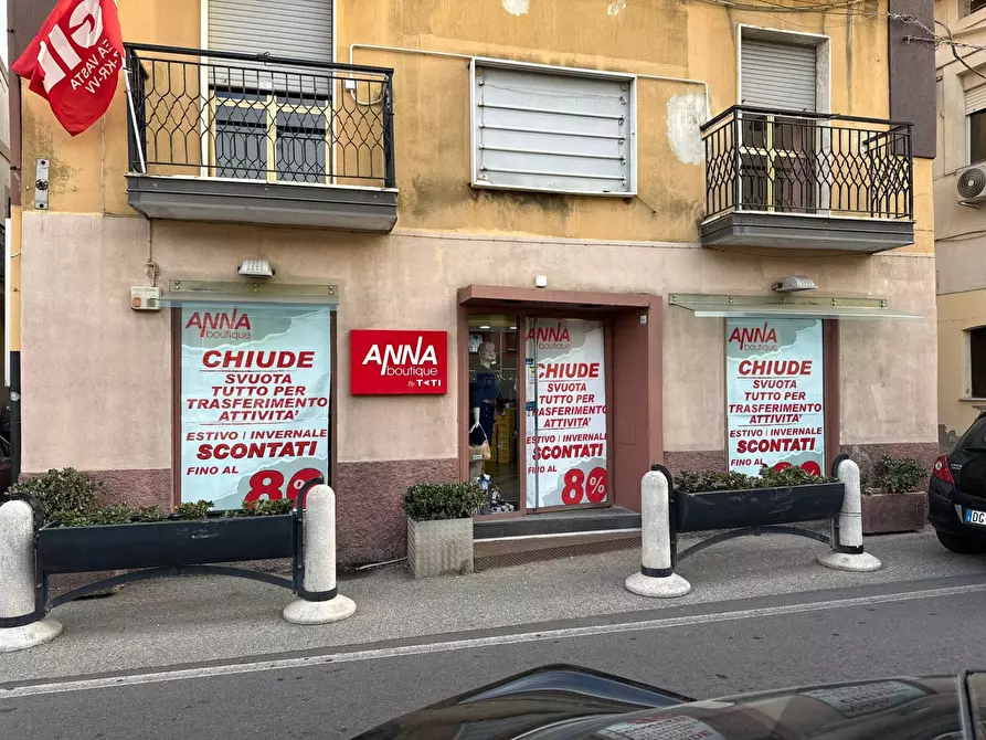 Immagine 1 di Negozio in affitto  in via Progresso a Catanzaro