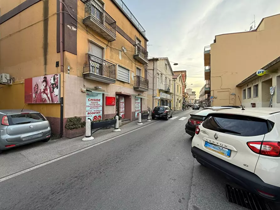 Immagine 2 di Negozio in affitto  in via Progresso a Catanzaro