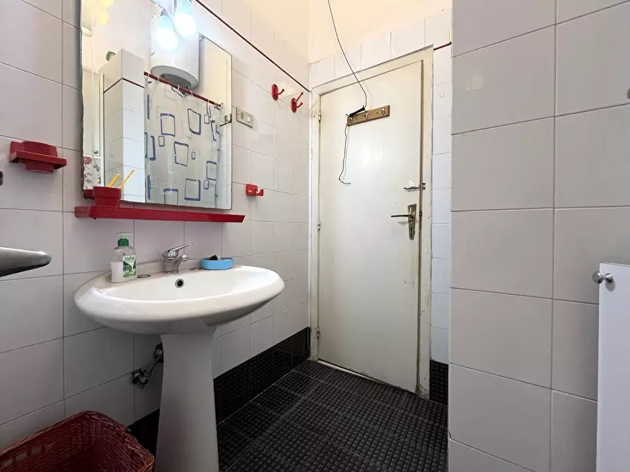 Immagine 9 di Appartamento in affitto  in via Giuditta Levato 22 a Catanzaro