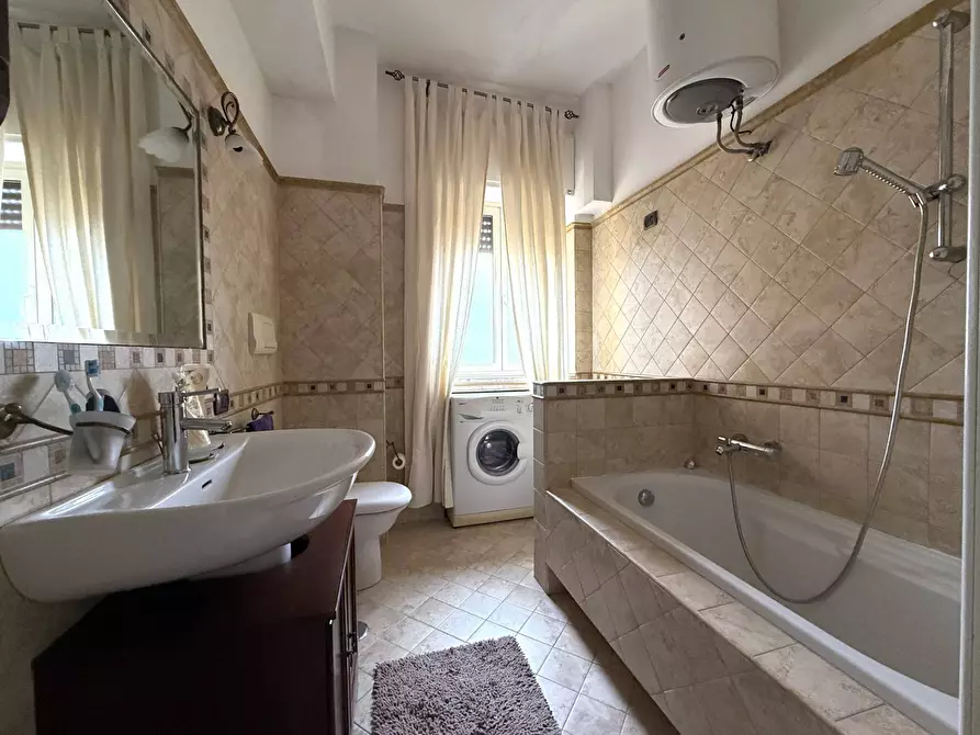 Immagine 10 di Appartamento in vendita  in Via Eraclea 36/d a Catanzaro