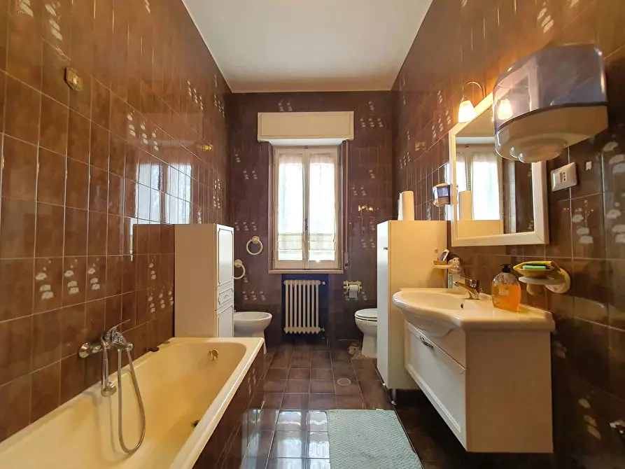 Immagine 10 di Ufficio in affitto  in via Francesco Crispi a Catanzaro