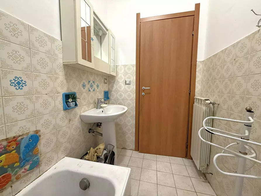 Immagine 13 di Camera in affitto  in Via Niccoloso da Recco 6 a Catanzaro