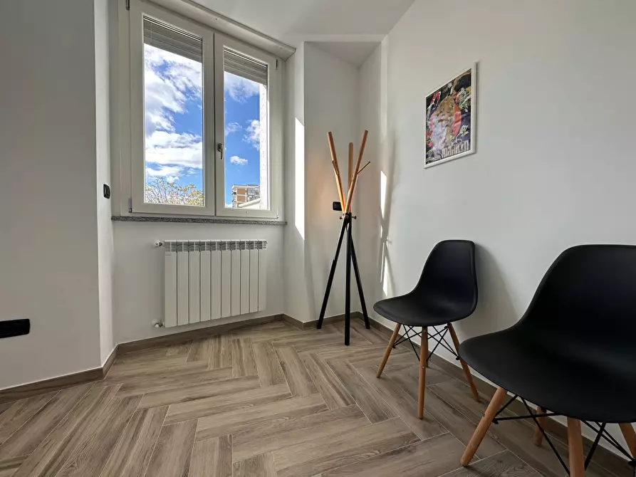 Immagine 4 di Ufficio in affitto  in via dei Crociati a Catanzaro