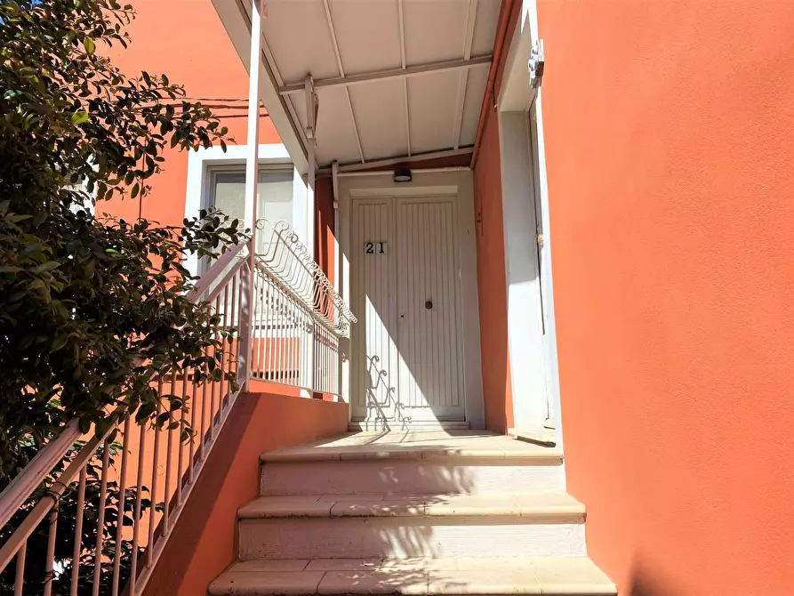 Immagine 13 di Casa indipendente in vendita  in Via Santa Maria a Catanzaro