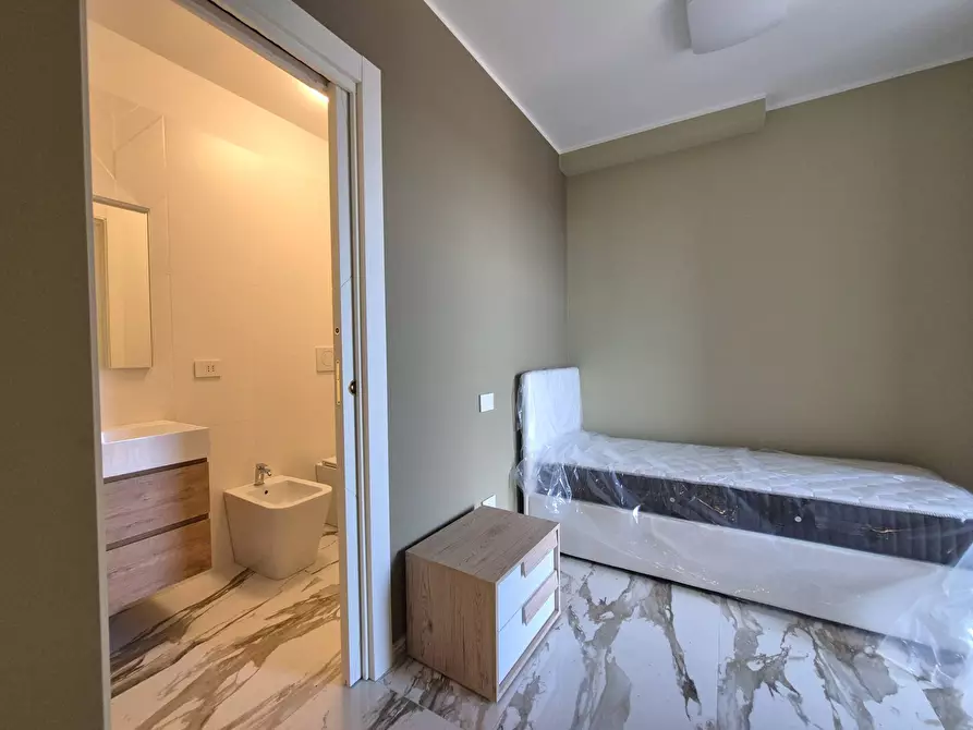 Immagine 14 di Appartamento in affitto  in viale Crotone a Catanzaro