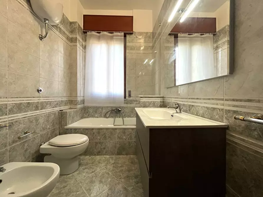 Immagine 9 di Camera in affitto  in viale Magna Grecia a Catanzaro