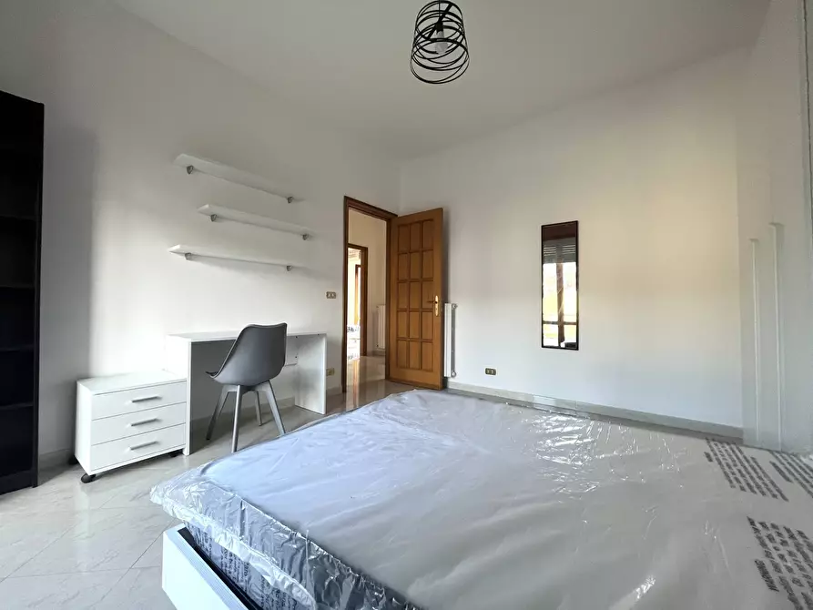 Immagine 16 di Camera in affitto  in viale Magna Grecia a Catanzaro