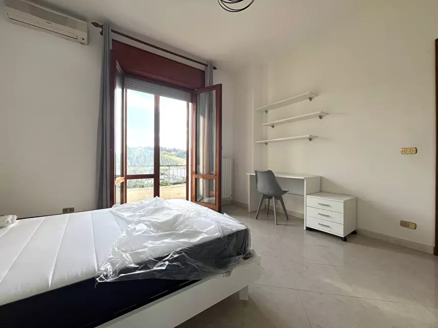 Immagine 15 di Camera in affitto  in viale Magna Grecia a Catanzaro