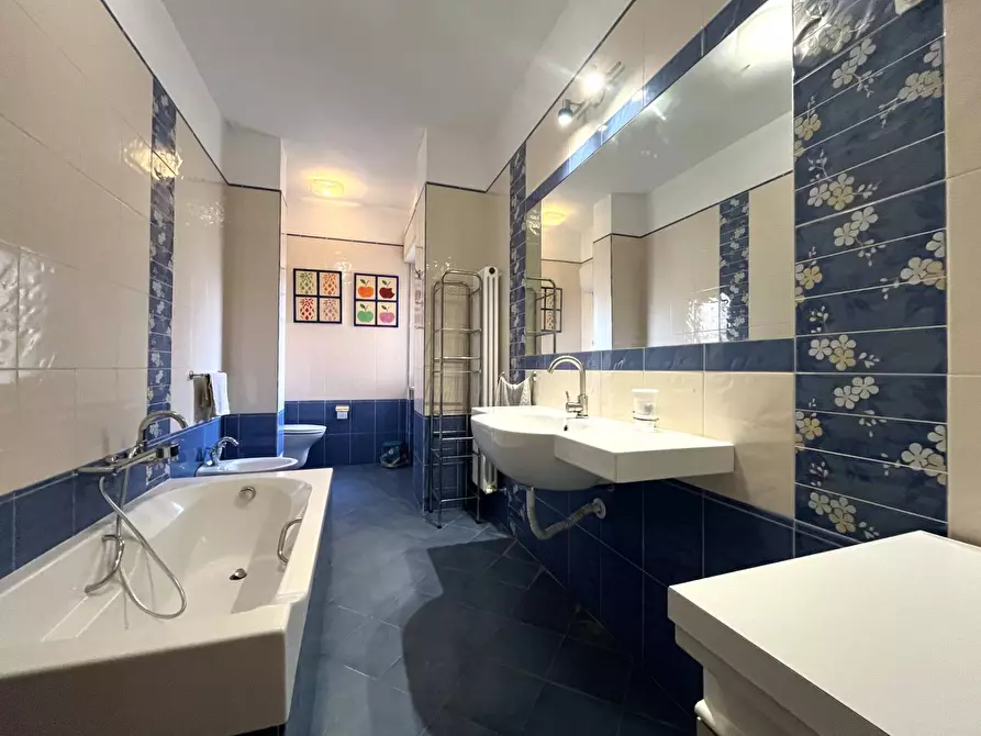 Immagine 23 di Camera in affitto  in viale Crotone a Catanzaro