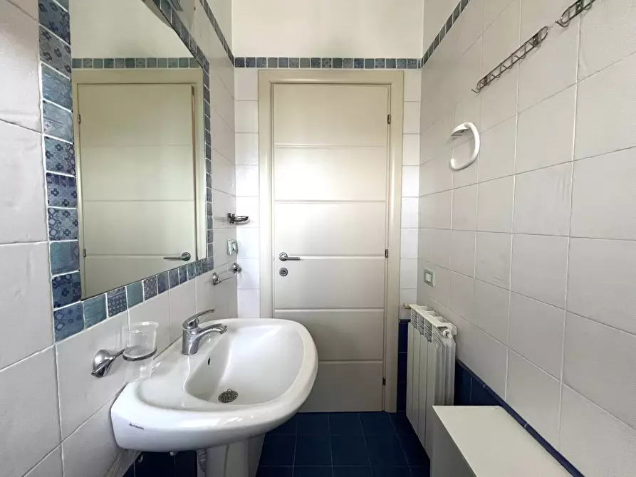 Immagine 9 di Camera in affitto  in viale Crotone a Catanzaro