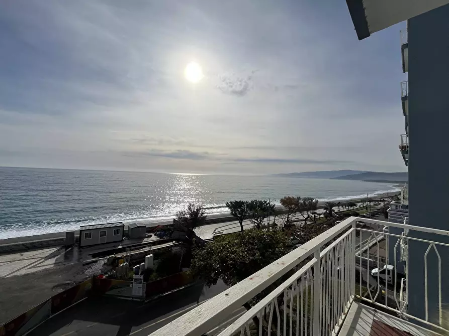 Immagine 1 di Appartamento in vendita  in via francesco caracciolo 53 a Catanzaro