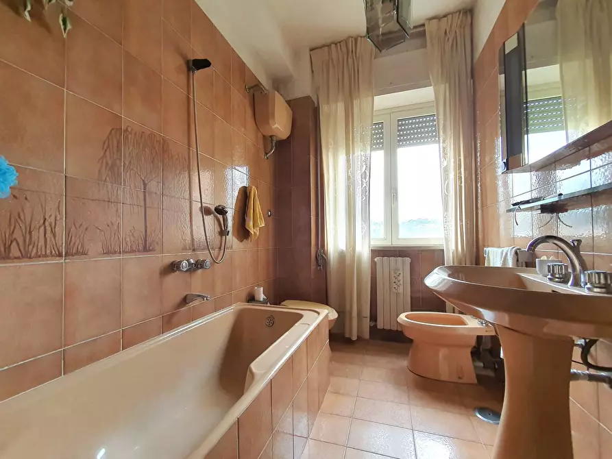 Immagine 11 di Appartamento in vendita  in via Italo Paparazzo a Catanzaro