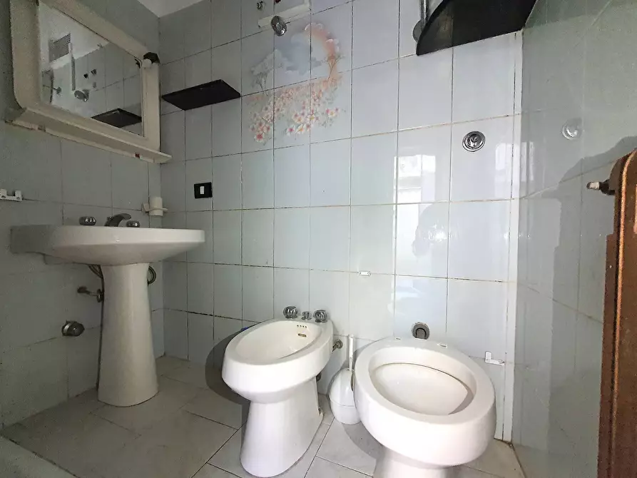 Immagine 10 di Appartamento in vendita  in via Mario Greco 61 a Catanzaro