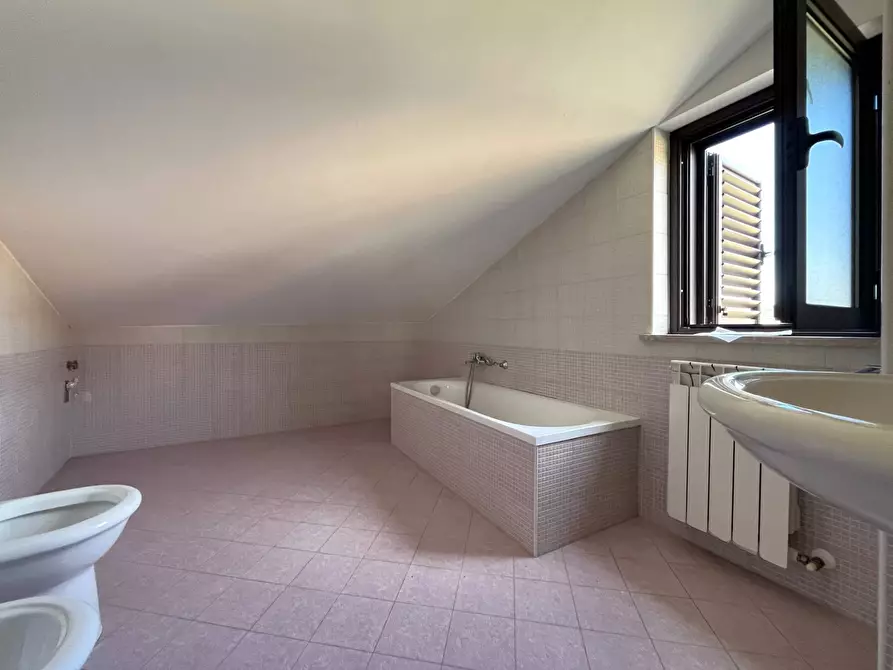 Immagine 11 di Casa semindipendente in affitto  in via Friuli a Catanzaro