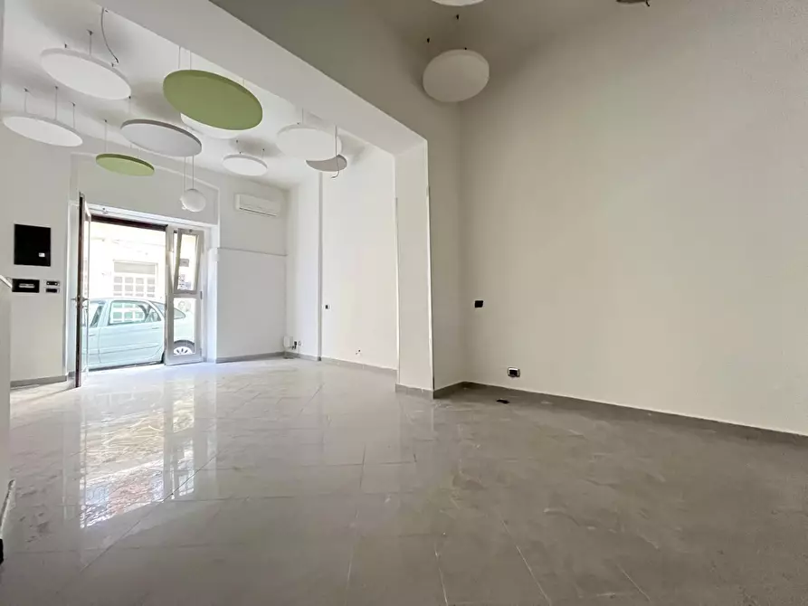 Immagine 1 di Negozio in vendita  in via Zara a Catanzaro