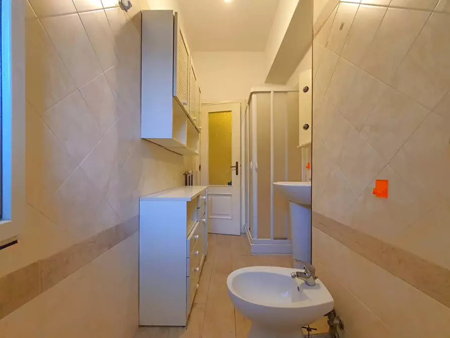 Immagine 10 di Appartamento in affitto  in via Francesco Acri 60 a Catanzaro