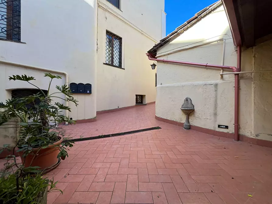 Immagine 23 di Appartamento in vendita  in via Sensales a Catanzaro