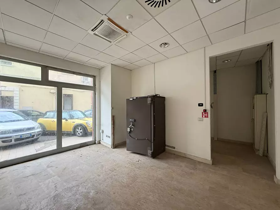 Immagine 16 di Ufficio in affitto  in via Nazario Sauro a Catanzaro