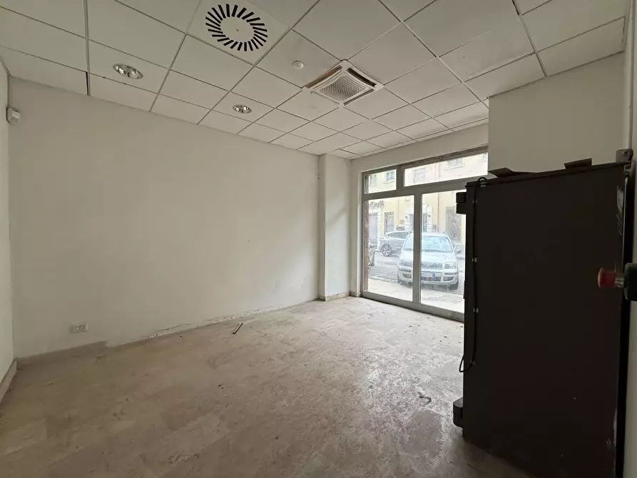 Immagine 15 di Ufficio in affitto  in via Nazario Sauro a Catanzaro