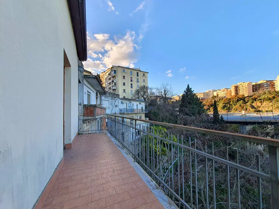 Immagine 9 di Appartamento in vendita  in via Francesco Acri a Catanzaro