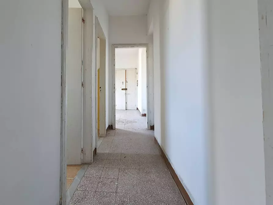 Immagine 13 di Appartamento in vendita  in via Francesco Acri a Catanzaro